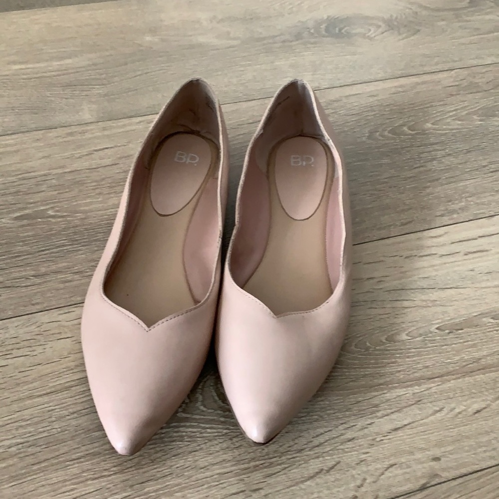 BABY PINK POINTED FLATS